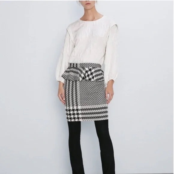 Zara Womens Skirt Black White Plaid Ruffled Pencil Houndstooth NWT - Picture 2 of 14